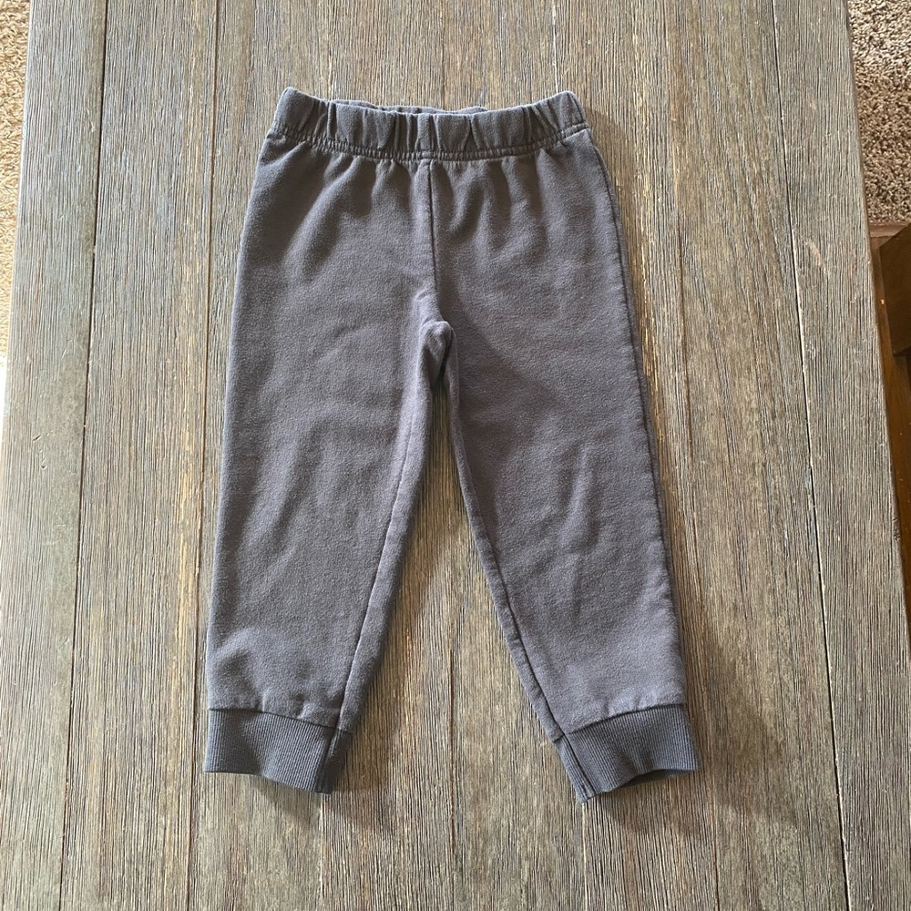 4/$20 Carter’s sweatpants